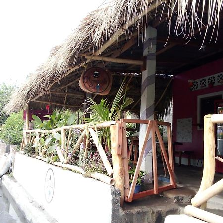 Mamacita Cafe House Otel Moyogalpa Dış mekan fotoğraf